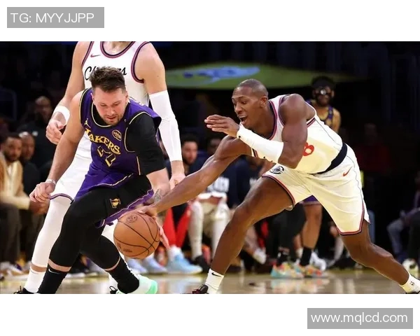 湖人小牛夏季联赛精彩对决年轻球员展现无限潜力与激情